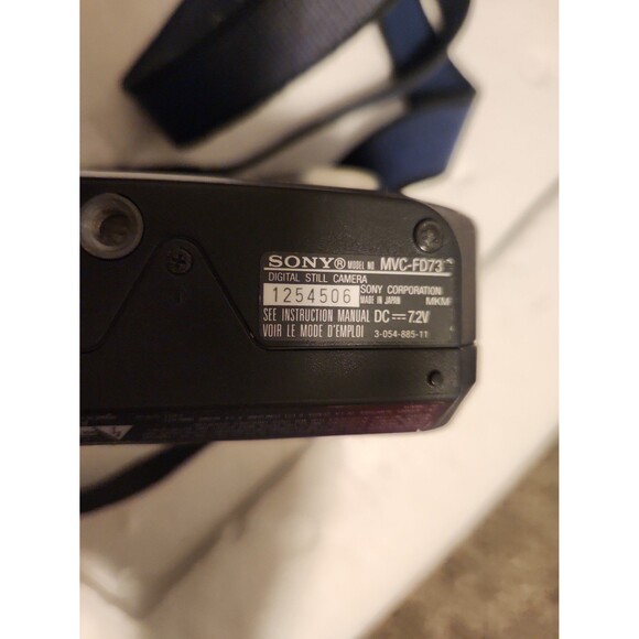 Sony MVC FD100 floppy disk 3.5" Digital LCD screen Mavica zoom Camera - Picture 8 of 9